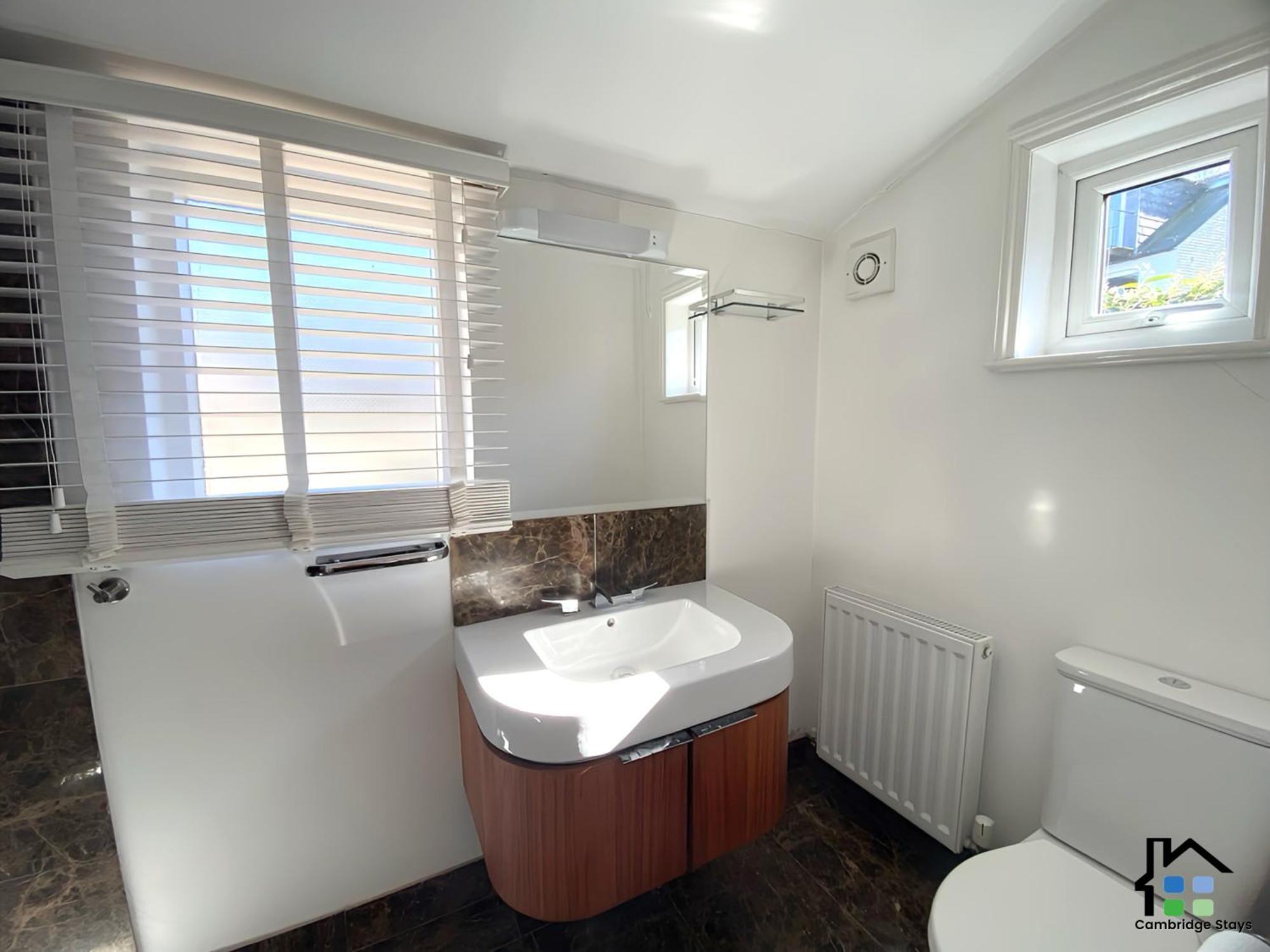 Cambridge Stays 3Br House, Easy Walk To City Center, 2 Showers, Garden, 2 Free Parking Spaces 외부 사진