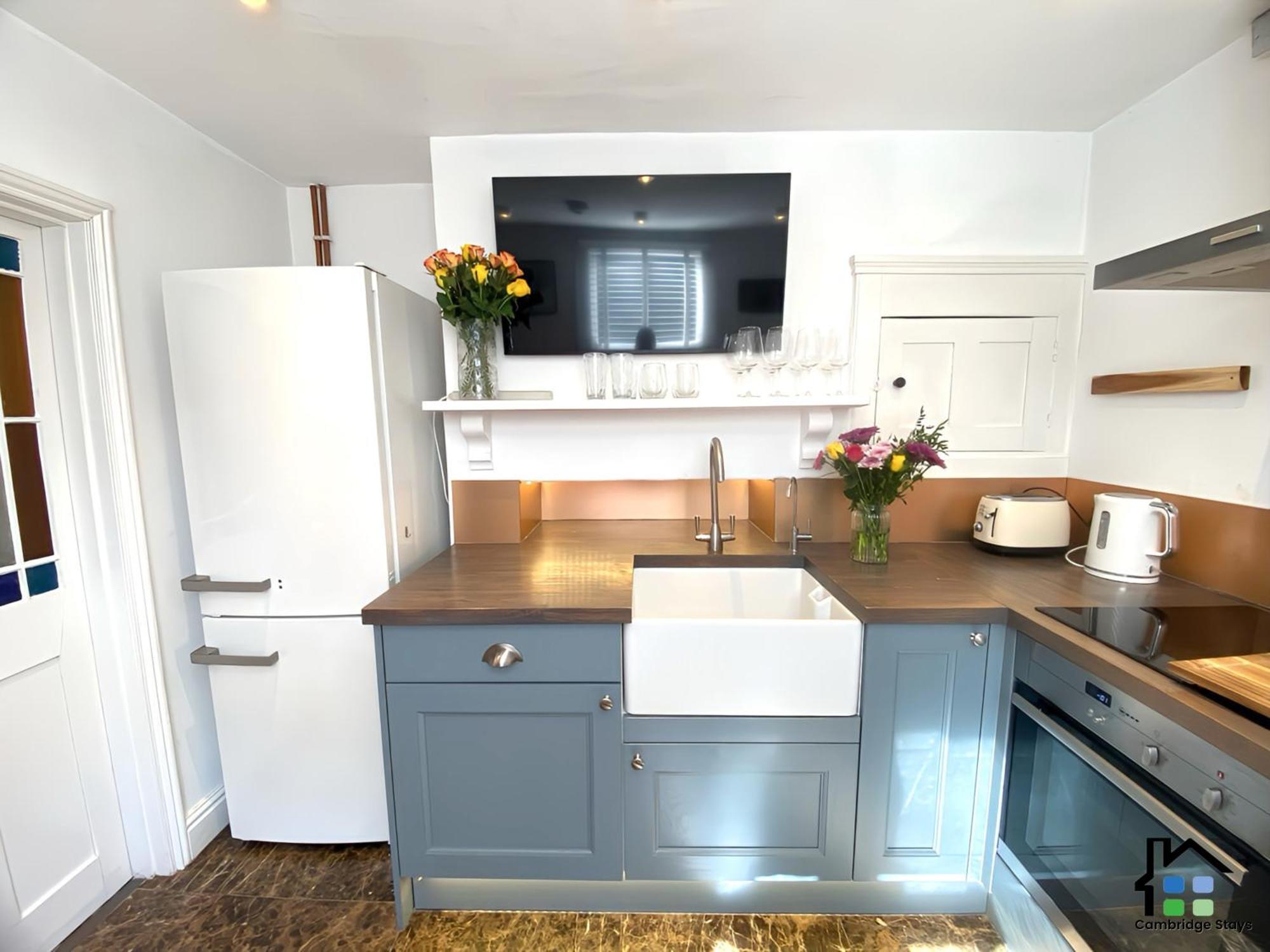 Cambridge Stays 3Br House, Easy Walk To City Center, 2 Showers, Garden, 2 Free Parking Spaces 외부 사진