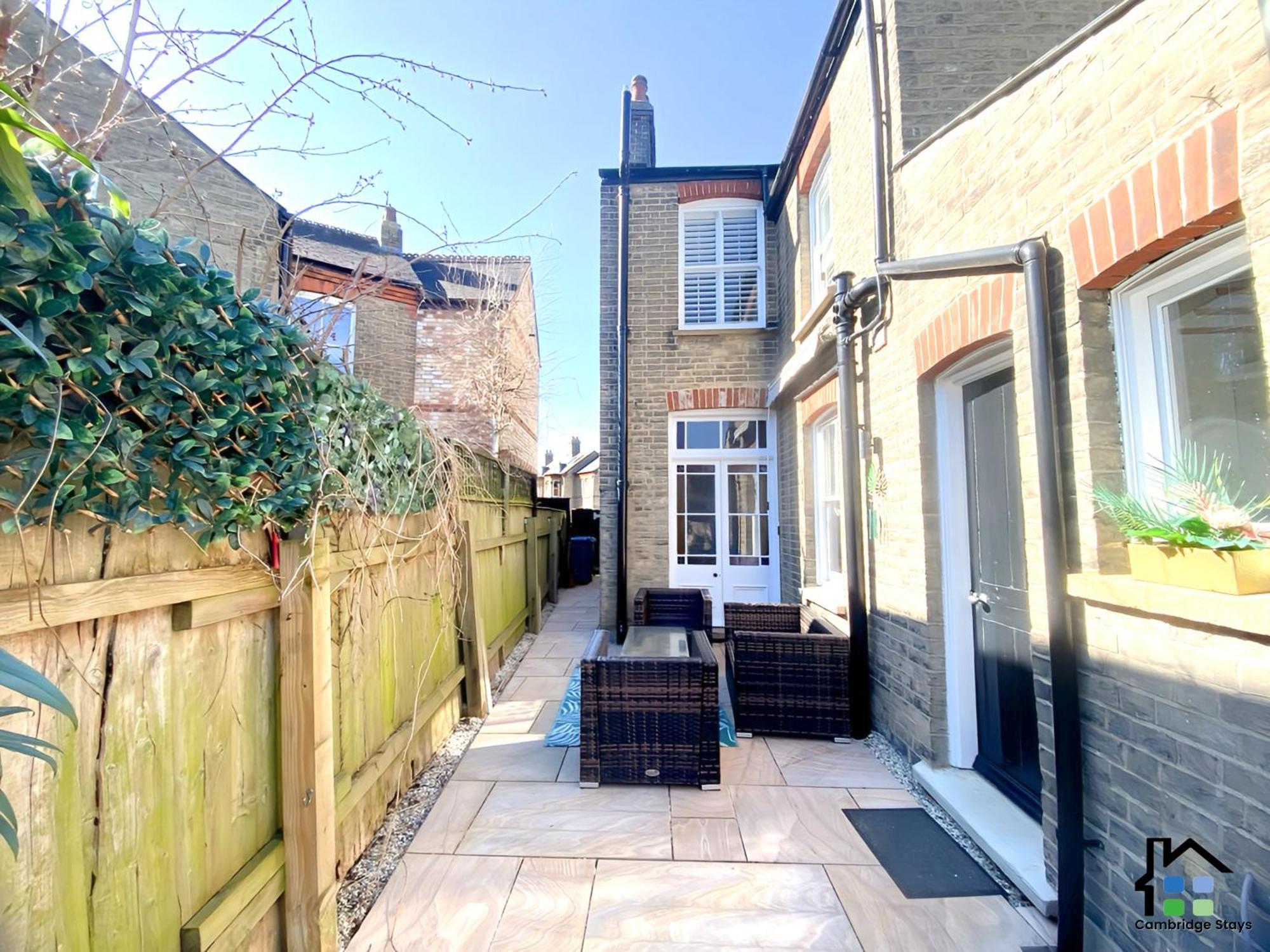 Cambridge Stays 3Br House, Easy Walk To City Center, 2 Showers, Garden, 2 Free Parking Spaces 외부 사진