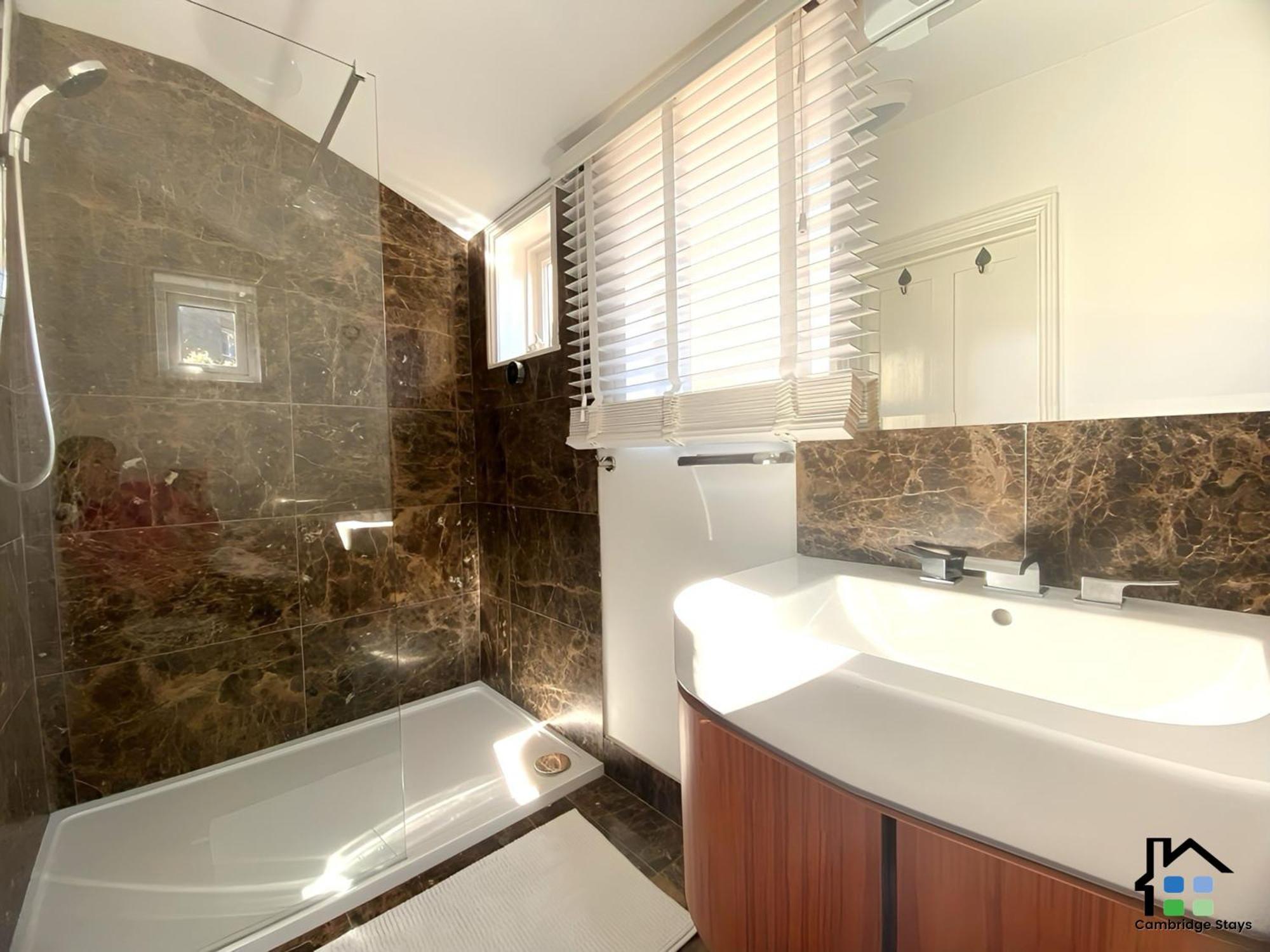 Cambridge Stays 3Br House, Easy Walk To City Center, 2 Showers, Garden, 2 Free Parking Spaces 외부 사진